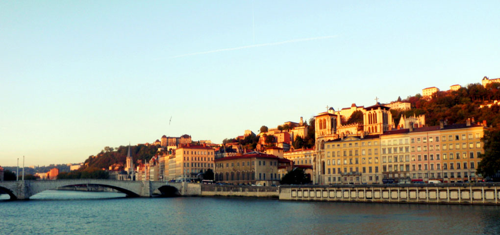 Vieux Lyon depuis la Saône